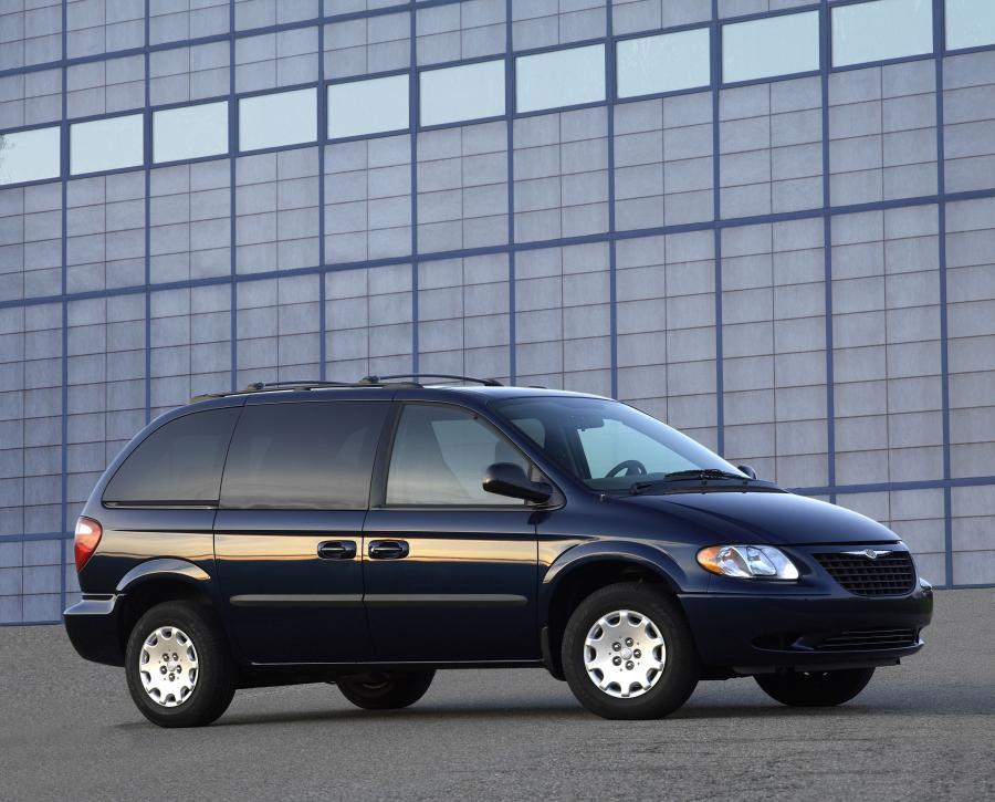  Chrysler Town & Country 2001 года  (фото 11 из 18)